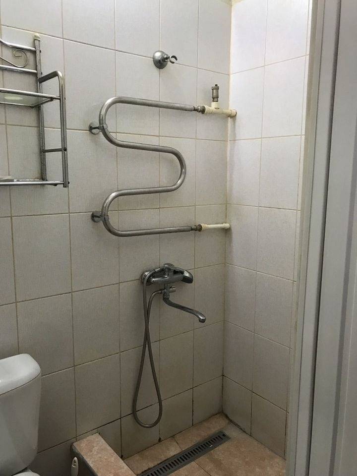 1000066990